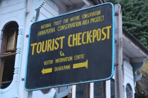 Checkpoint in Daraphani 